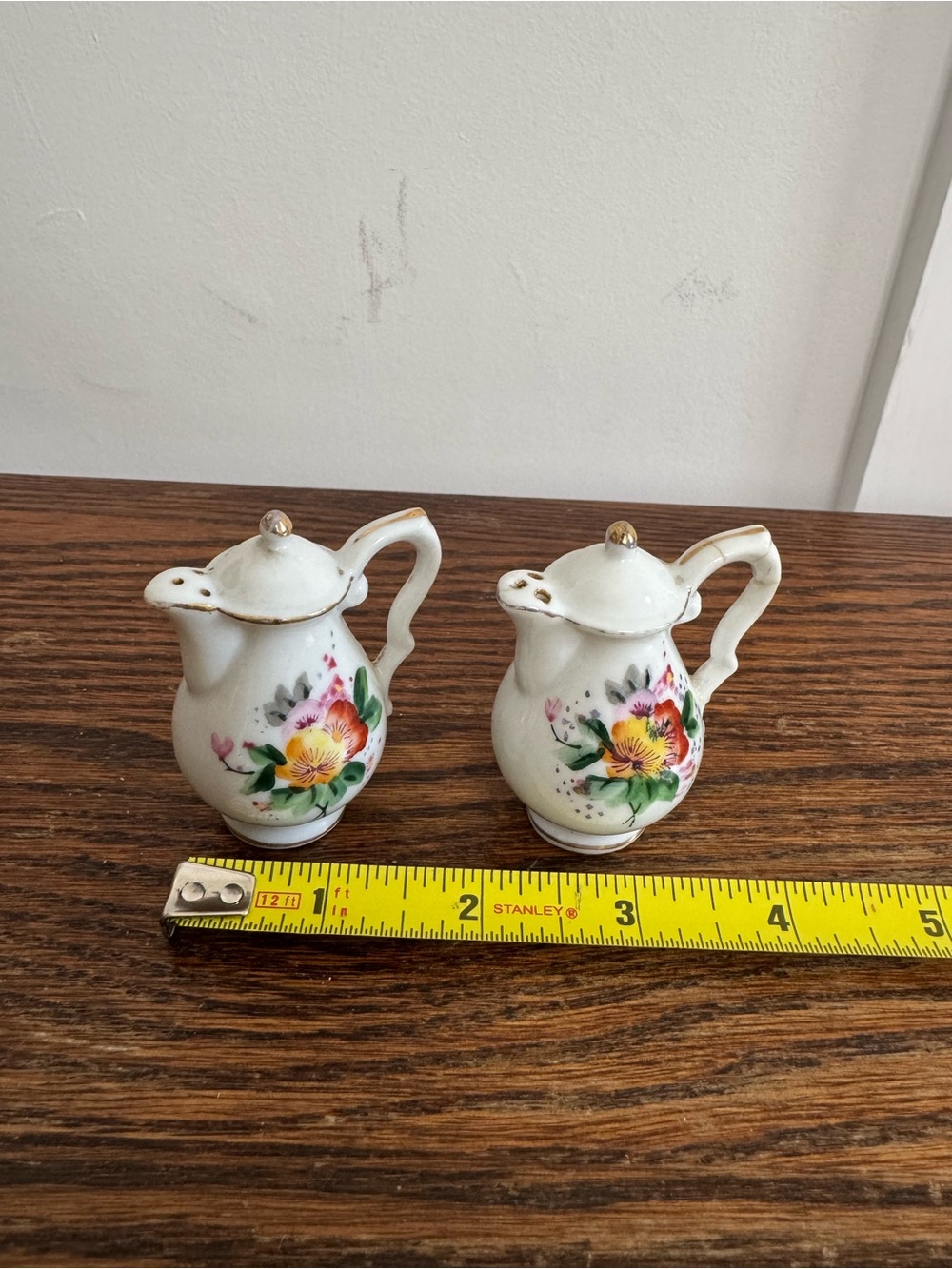 Tea cup Salt and Pepper Shakers - Picture 3 of 4